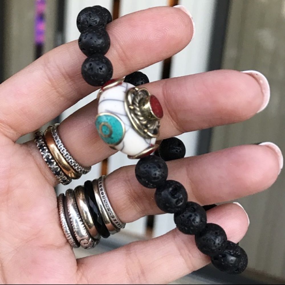 Nepal charm lava rock oil diffuser bead bracelet - Picture 5 of 8